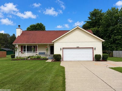 /international/us/2835-w-water-street-port-huron-al-110109088085/