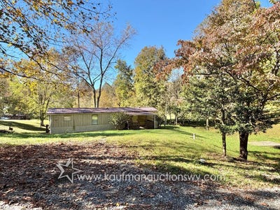 /international/us/447-dogwood-trail-napier-wv-110120458366/
