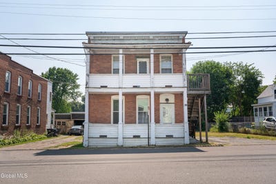 /international/us/52-grace-street-waterford-ny-110100970181/