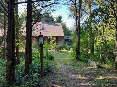 /international/us/10-hemenway-court-eastham-ma-110100763869/