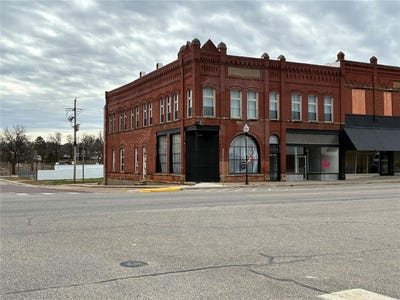 /international/us/203-w-bdwy-street-okemah-ok-110106918038/