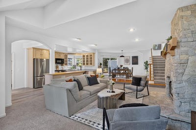 /international/us/10454-royal-crest-drive-truckee-ca-110110381973/