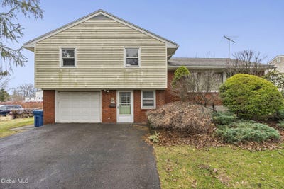 /international/us/27-eva-street-latham-ny-110106931715/