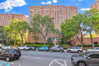 /international/us/99-40-63rd-rd-rego-park-ny-110119966738/