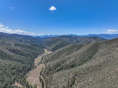 /international/us/duzel-creek-road-fort-jones-ca-110106150635/