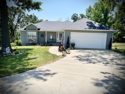 /international/us/529-s-prewitt-street-nevada-mo-110119422990/