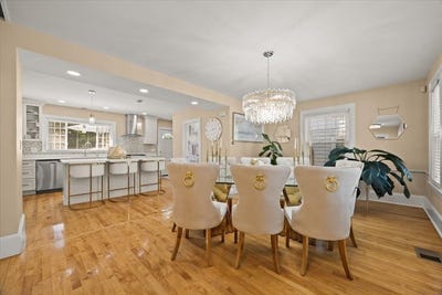 /international/us/15-belcher-ave-brockton-ma-110109196317/