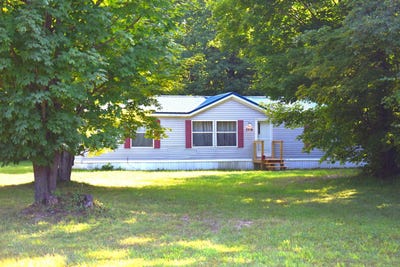 /international/us/7516-covert-road-ne-mancelona-mi-110119644006/