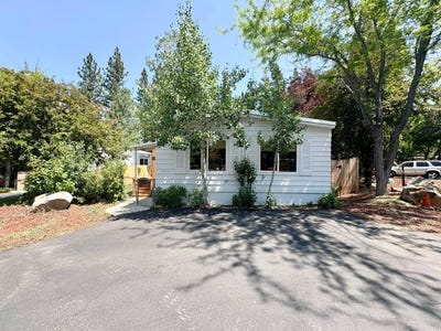 /international/us/201-manor-drive-stateline-nv-110108408778/