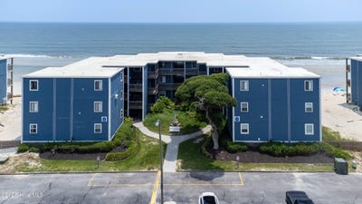 /international/us/2224-new-river-inlet-road-north-topsail-beach-nc-110100502421/