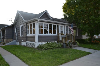 /international/us/1203-academy-street-elroy-wi-110100695407/
