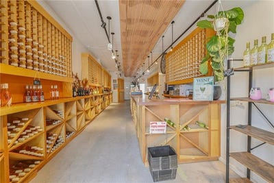 /international/us/92-12-rockaway-beach-boulevard-rockaway-beach-ny-110095369305/?lang=en