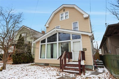 /international/us/3313-7th-ave-beaver-falls-pa-110105972888/