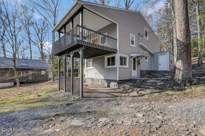 /international/us/110-maple-drive-greentown-pa-110099062488/