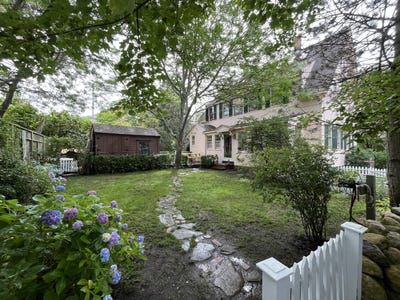 /international/us/3-fishburn-court-provincetown-ma-110098986697/