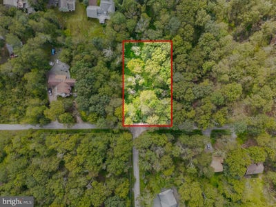 /international/us/804-evergreen-drive-pocono-lake-pa-110101655135/