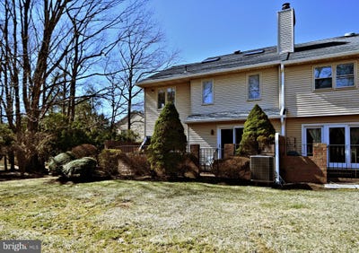 /international/us/79-sutphin-pines-yardley-pa-110097291864/