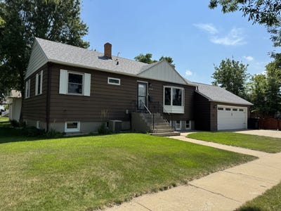 /international/us/1024-n-river-ave-glendive-mt-110101673169/