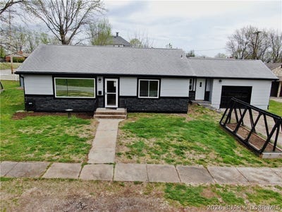 /international/us/216-olive-street-eldon-mo-110106845346/