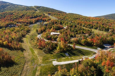 /international/us/8103-sawtooth-road-carrabassett-valley-me-110120037240/