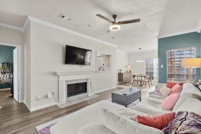 /international/us/3550-country-square-drive-carrollton-tx-110106921560/
