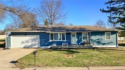 /international/us/1817-st-joseph-trenton-mo-110106278816/