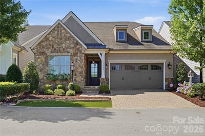 /international/us/17732-jetton-green-loop-cornelius-nc-110108499671/