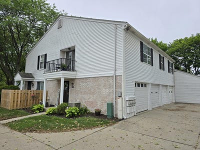/international/us/24649-spring-lane-harrison-township-mi-110100450270/