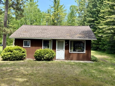 /international/us/6296-loud-drive-oscoda-mi-110100154726/