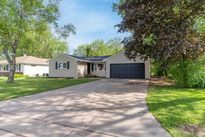 /international/us/184-plummer-court-neenah-wi-110108152574/