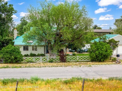 /international/us/315-e-harper-avenue-driggs-id-110109659393/