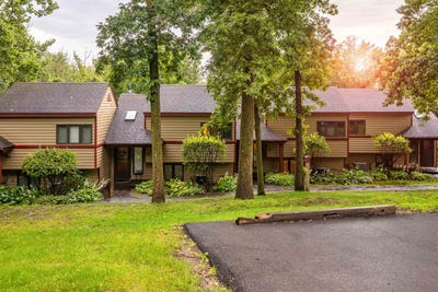 /international/us/41-spring-creek-lane-galena-il-110106152838/