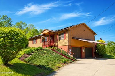 /international/us/222-brough-rd-cheshire-ma-110108176164/