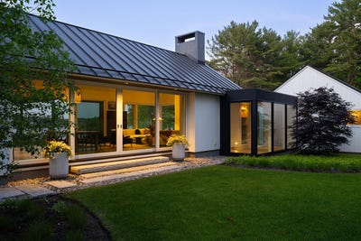 /international/us/4-ice-house-point-york-me-110104884184/