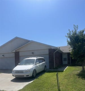 /international/us/715-amy-street-garden-city-ks-110099269853/
