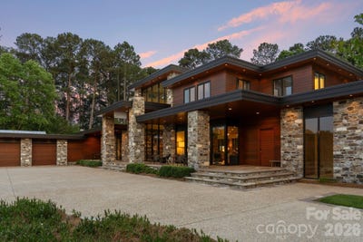 /international/us/1795-faires-road-rock-hill-sc-110109721355/