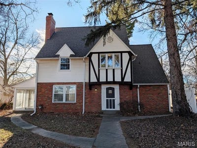 /international/us/1931-elm-street-st-charles-mo-110106614918/