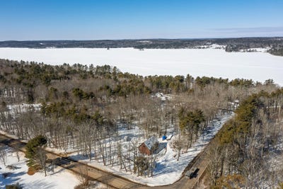 /international/us/9-e-pond-road-jefferson-me-110106102356/