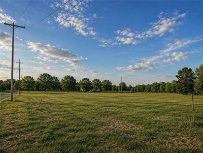 /international/us/n-9th-street-chetopa-ks-110108630383/