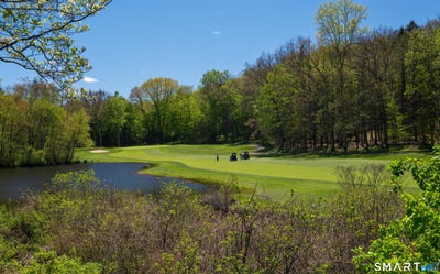 /international/us/586-heritage-village-southbury-ct-110107891390/
