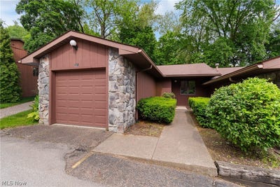 /international/us/1033-washington-street-wooster-oh-110108345093/