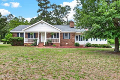 /international/us/206-crestwood-drive-goldsboro-nc-110108382427/