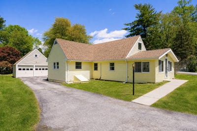 /international/us/31-horns-park-road-hyde-park-ny-110107931741/