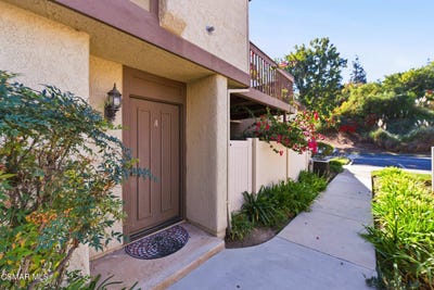 /international/us/1114-catlin-street-simi-valley-ca-110103339670/