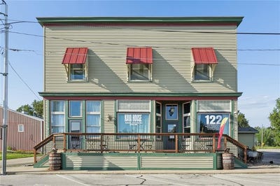 /international/us/122-2nd-street-se-swisher-ia-110109991958/