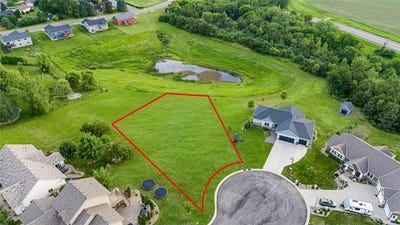 /international/us/104-spruce-court-le-sueur-mn-110100075979/