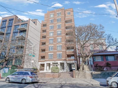 /international/us/2525-newtown-avenue-astoria-ny-110107406250/