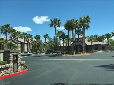 /international/us/8250-n-grand-canyon-drive-las-vegas-nv-110107397640/