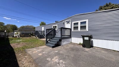 /international/us/229-miller-street-ludlow-ma-110106957221/