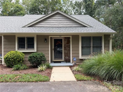 /international/us/433-19th-avenue-court-ne-hickory-nc-110120040692/